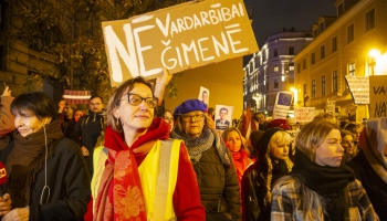  “Руки прочь от конвенции!”: пикет возле Сейма собрал 5000 человек