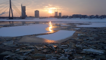 Latvijas upēs sākusies aktīva ledus iešana