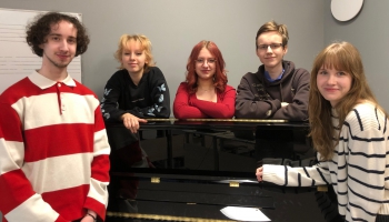 Jaunā KŪL sezona: studijā viesojas radošie jaunieši!