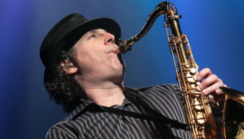 Mūsdienu amerikāņu saksofonists Bonijs Džeimss