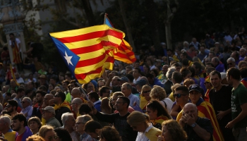 Barselonā protesti pret Katalonijas neatkarības kustības līderu turēšanu apcietinājumā