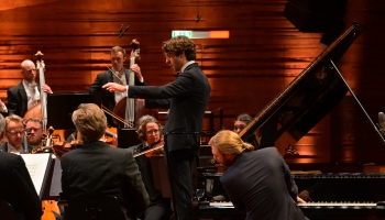 Deniss Kožuhins, Dānijas Nacionālais simfoniskais orķestris un Lorenco Vioti Kopenhāgenā