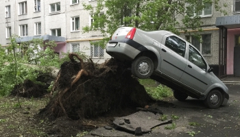 Maskavā vētrā gājuši bojā 16 cilvēki, vairāk nekā 100 cietušo vēl slimnīcā