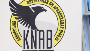 Deputāti noraida opozīcijas piedāvājumu ļaut premjeram izraudzīties KNAB vadītāju
