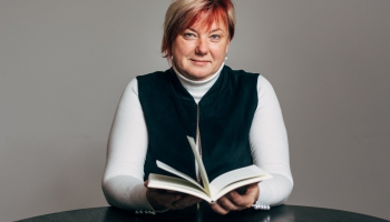 Kārlis Skalbe un "Ziedošās un zaļojošās dzejas tēlu katalogs". Studijā Lita Silova