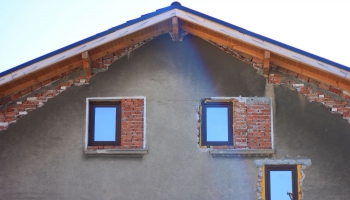 Daudzdzīvokļu māju renovācija: sarežģītā būvprojekta izstrāde