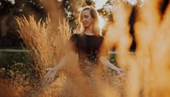 Aija Alsiņa: albums "Lightkeeper" tapa laikā, kad es cīnījos starp divām lomām