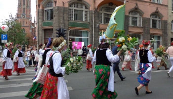 Byłyśmy dumne idąc w pochodzie w polskich strojach ludowych