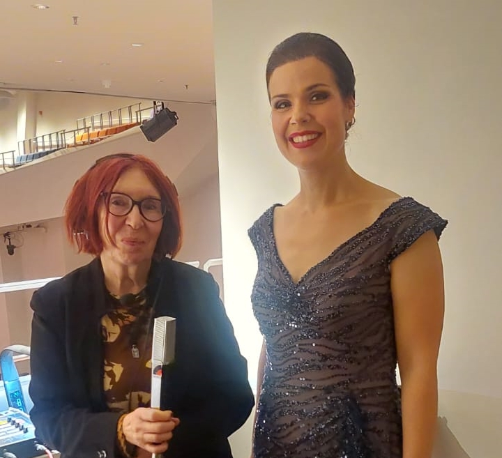 Zanda Švēde (no labās) un Maruta Rubeze