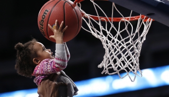 NBA aicina bērnu basketbolā atteikties no trīspunktniekiem