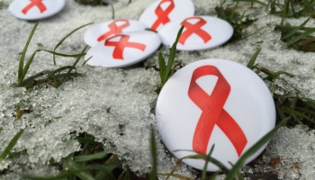 HIV pacienti aizvien jūtas sabiedrībā nepieņemti