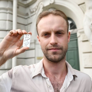 Cik viegli ir pieņemt sev uzticēto lomu gan teātrī gan ikdienā? Saruna ar Kārli Reijeru