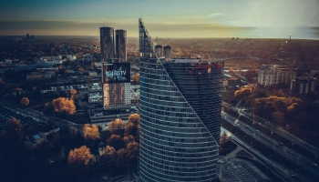 "Swedbank" Latvijā veido holdingu savu banku pārvaldībai Baltijā