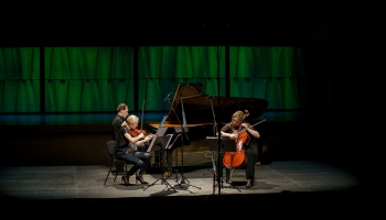 Eva Bindere, Kristīne Blaumane un Reinis Zariņš koncertā "Trio Palladio. Dumkas"