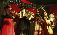 Vai zini, ka egle Ziemassvētku tradīcijās savulaik lietota kā mūzikas instrumets ķekatās?