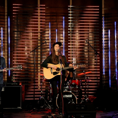 Top 25/10 LV jaunumi: Apparat, audrú, Ārā no plaukta u.c.