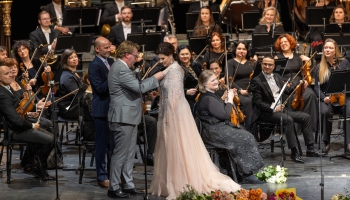 Marinai Rebekai piešķir Francijas Nacionālo Mākslas un literatūras ordeni!