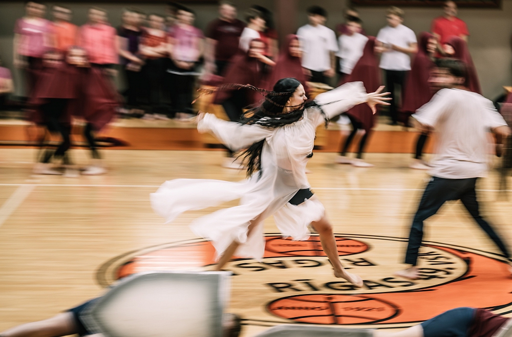 indulis un ārija dzirnas mēģinājums