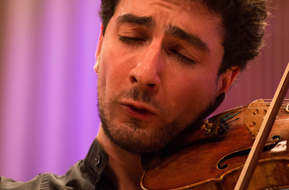 Сергей Хачатрян. Новый хозяин скрипки Страдивари «Кизеветтер» Сергей Хачатрян. Новый хозяин скрипки Страдивари «Кизеветтер»