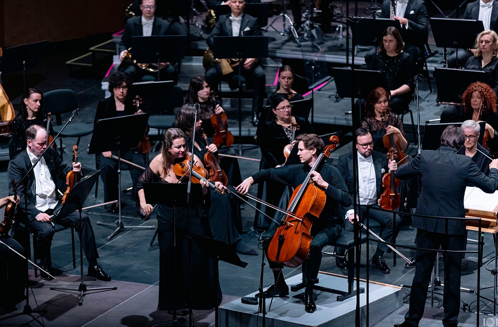 LNSO GLĀSS BUKŠA BERGS