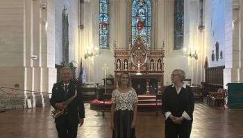 Gunta Gelgote, Artis Sīmanis un Kristīne Adamaite programmā "Baltu melanholija" Rīgas Domā