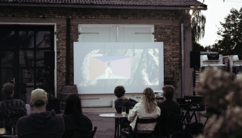Mums visiem "glāzi kino, lūdzu!" 
