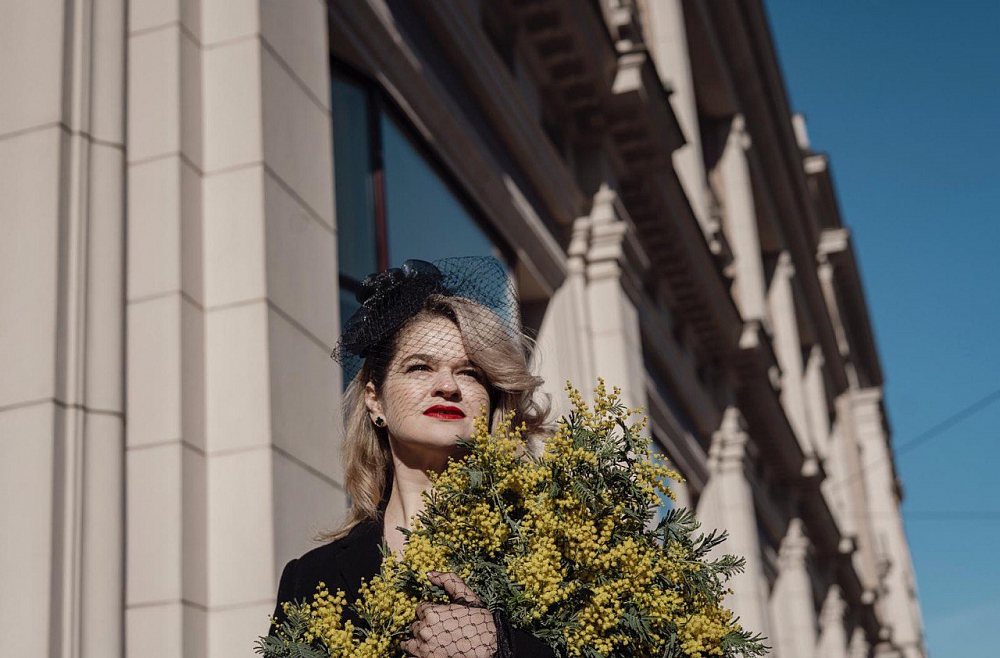 Певица и "вокальный психотерапевт" Юлия Даугсте