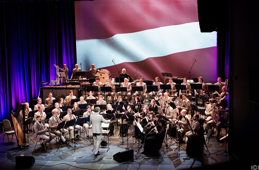 "Rīga" Valsts svētkos, LJMD (atklāšana un Šmīdberga jubileja) un Ešenvalda jaunā simfonija
