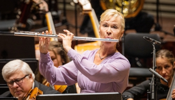 Dzimšanas dienā! Muzicē flautiste Dita Krenberga