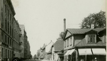 Šķērsām pa Bruņinieku ielu Rīgā