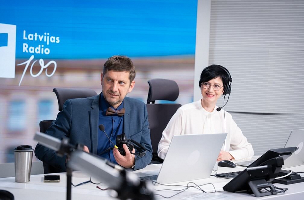 LR-100 Lauris Zvejnieks Arta Skuja