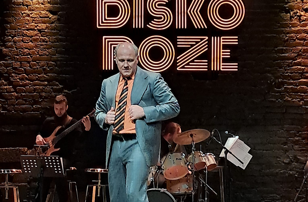 Andris Keišs disko roze