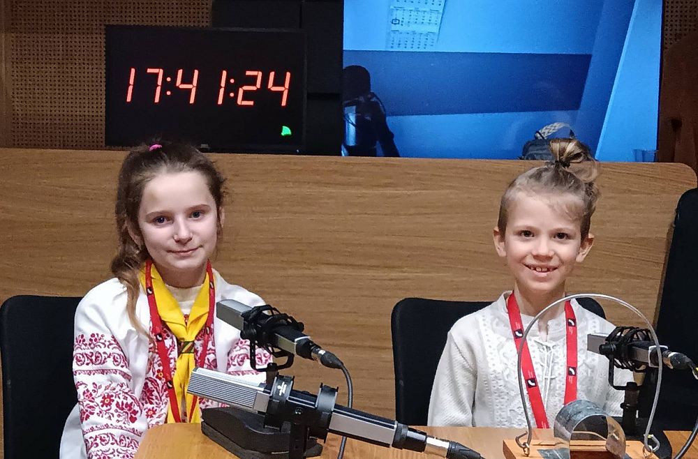 Ми з України