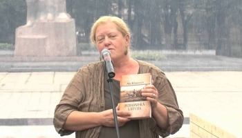 Dzejniece Inese Zandere: "Esmu pret dzeju kā ideoloģiju..."