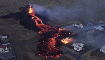 Vulkānu izvirdumi Islandē: dzīve uz "pulvera mucas" var pamatīgi ietekmēt islandiešu dzīvi