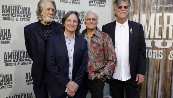 Kantri mūziķu grupai "Nitty Gritty Dirt Band" - 60