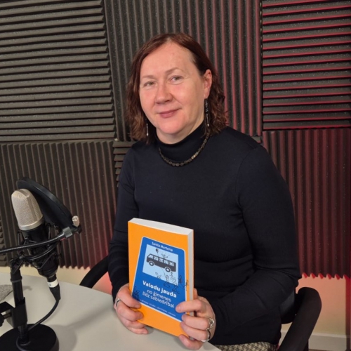 Noderīgā informācija ikvienam valodas lietotājam - Sanitas Martenas grāmata "Valodu jauda"