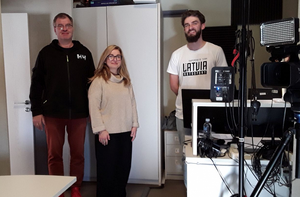 Latvijas Radio Latgales studijas operators Ints Celmiņš, studijas vadītāja Renāte Lazdiņa un ārštata autors Jānis Pampe