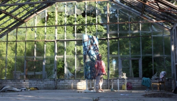 Заземление. . Выставка латвийской художницы как дань ботаническому саду