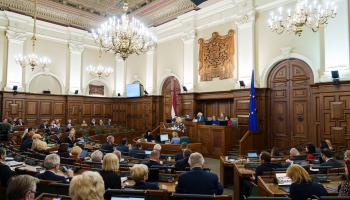 Ārkārtas sēdē parlaments vētī nākamā gada valsts budžeta projektu