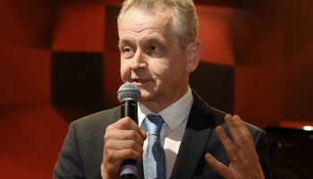 Krustpunktā brīvais mikrofons ar publicistu un filozofu Ilmāru Latkovski