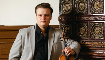 Vijolnieks Daniils Bulajevs un "Davinspiro Camerata" programmā "Ziemassvētku suvenīrs"
