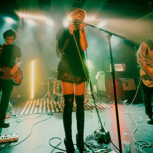 Jaunie albumi no Kanādas