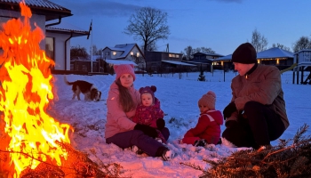 Ģimene, kur lielā cieņā ir grāmatu lasīšana. Tiekamies ar cēsniekiem Šteiniem