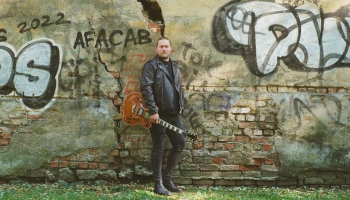 Gunārs Toms Narbuts iepazīstina ar jauno singlu "Kamēr"