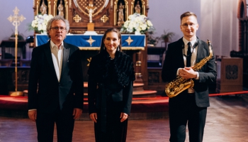 Eiroradio Ziemassvētki. Annija Kristiāna Ādamsone, Aigars Raumanis un draugi Rīgas Domā 