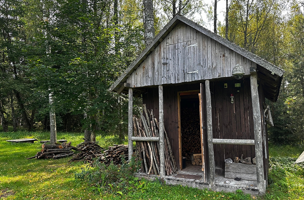 Bērzkalniņi, lauki, Julija Hansen, Chris Oram