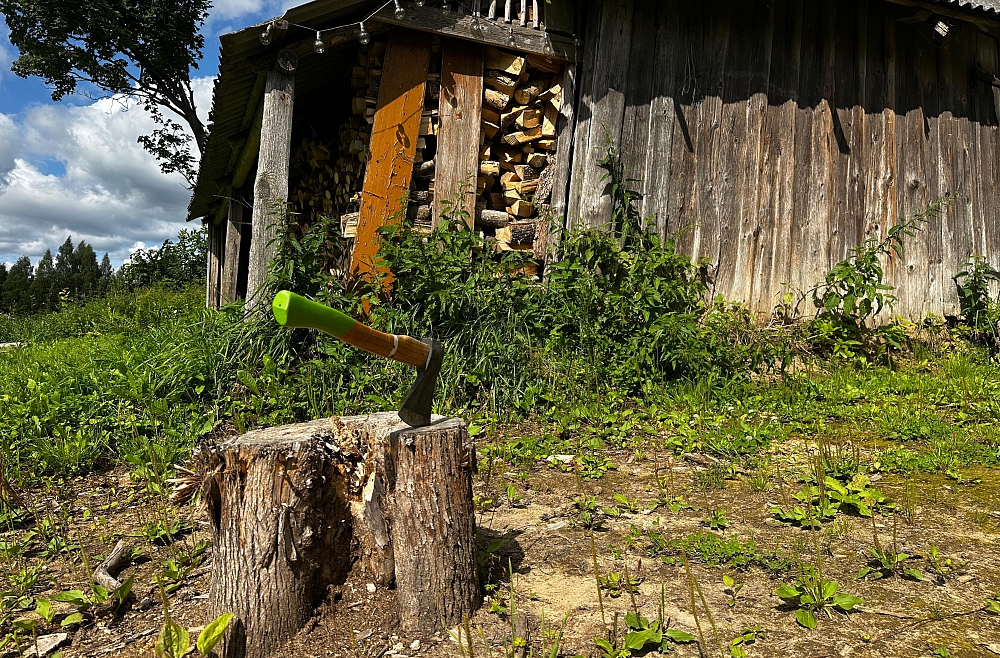 Monta Vecozola, dzīve laukos