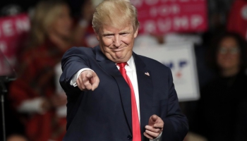 ASV prezidenta vēlēšanās negaidīti uzvar Donalds Tramps