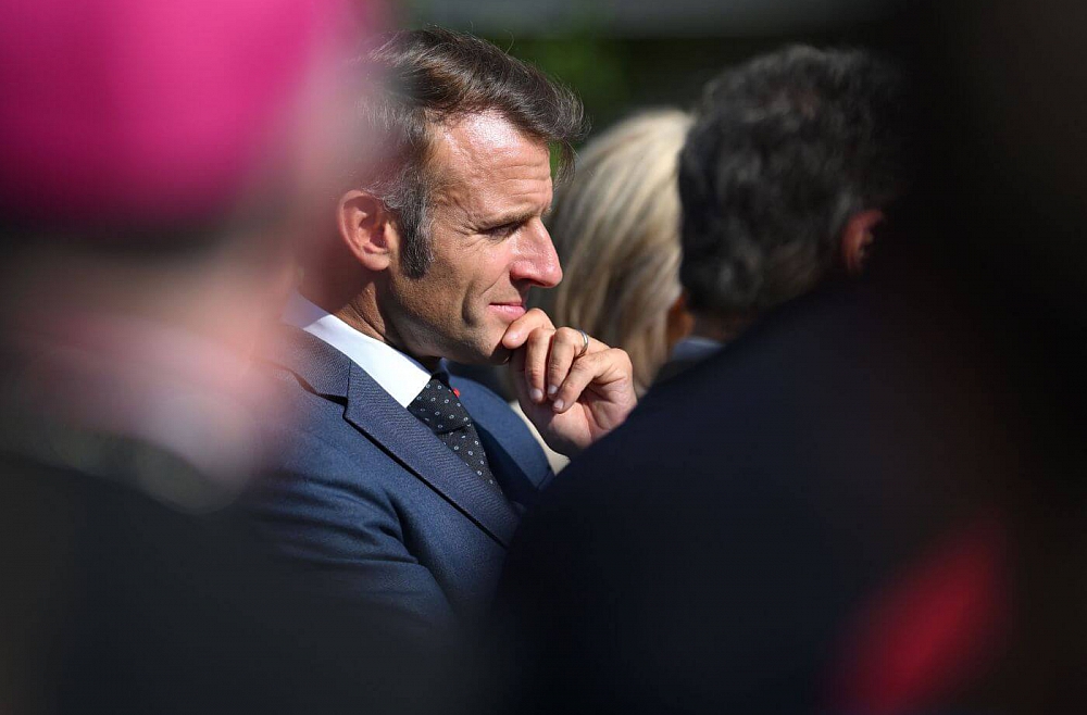 Francijas politisko situāciju var raksturot ar vienu vārdu – trausla